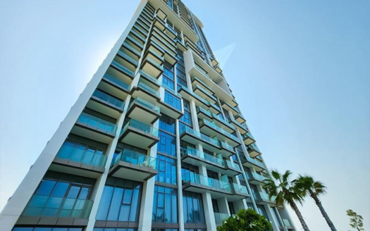 Vibgyor Real Estate LLC is pleased to offer this elegant one-bedroom apartment for sale located in Anwa by Omniyat in Maritime City. A prime luxury waterfront location ensuring a promising investment opportunity.