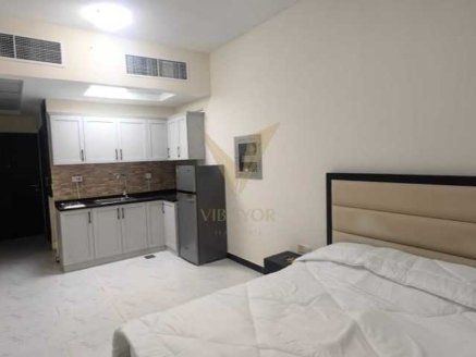 Presenting a fully furnished studio apartment located in Knightsbridge Court