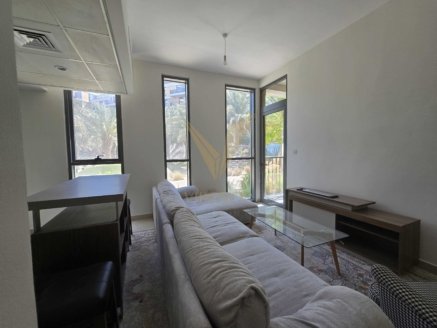 This modern and fully furnished 1-bedroom apartment is located in Afnan 2