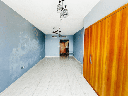 Modern Studio Apartment | Higher Level | Skycourts Tower