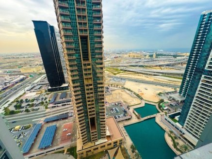 Looking for a prime office space in Jumeirah Lake Towers (JLT)? This unfurnished office in Dubai Star Tower is now available for rent