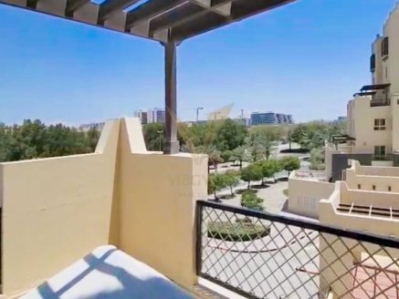 Vibgyor Real Estate is proud to present this well-maintained 1-bedroom apartment located in Al Thamam 12