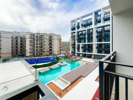 This brand-new studio apartment in the heart of Arjan is a hidden gem