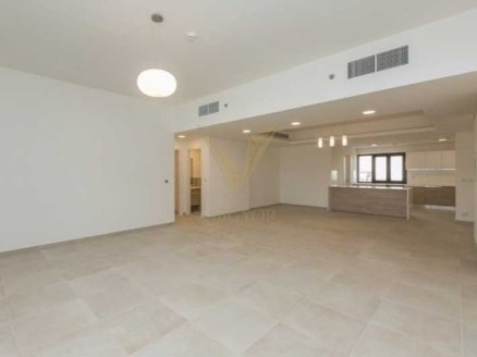 This stunning 4-bedroom apartment with a maid’s room is located in Al Andalus