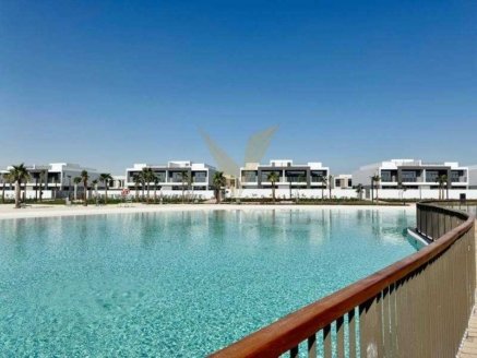 Don’t miss the opportunity to live in this beautiful villa. This stunning property offers a spacious villa