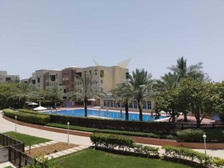 Vibgyor Real Estate is proud to present this beautifully upgraded and vacant 3-bedroom + maid’s apartment located in the prestigious Masakin Al Furjan