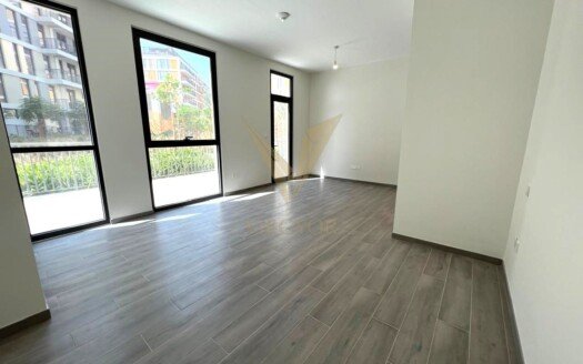 Discover this vacant studio apartment in Mesk