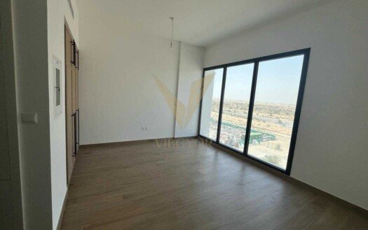Step into modern living with this stylish studio apartment located in the vibrant LIVA community at Town Square by Nshama. Perfect for first-time buyers