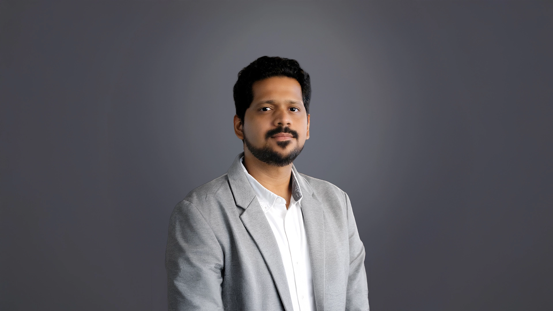 With over 4 years of Real Estate experience, Mr. Sagar Nathani prides himself on delivering a complete first-class experience. He is a customer-oriented, hardworking, and communicative individual who has a nice and open-minded demeanor. He provides flawless service from beginning to end, which has resulted in numerous recommendations from satisfied customers.